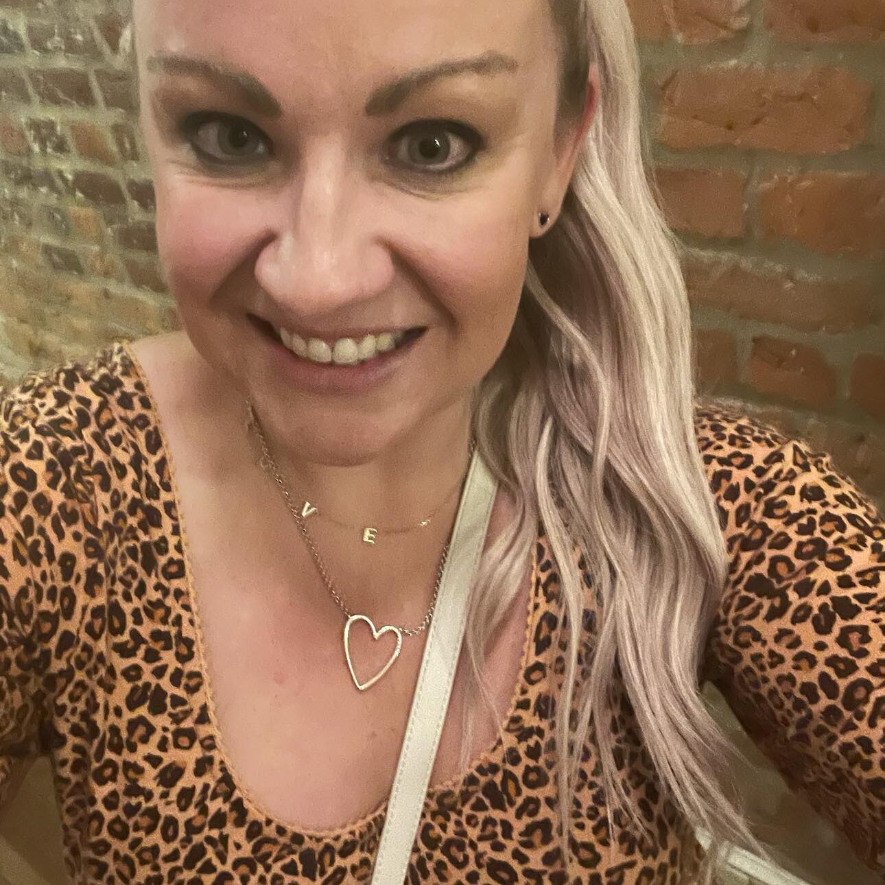 erica simpson selfie in leopard dress try hard to be pretty